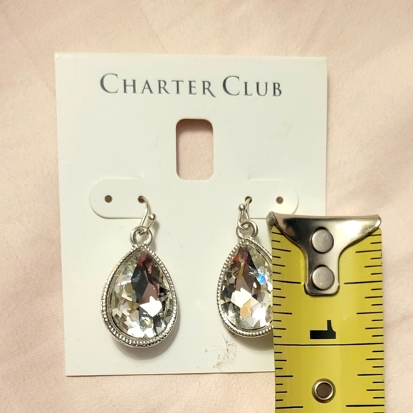 Charter Club NWT Silvertone Chrystal Dangle Earrings - Picture 5 of 5